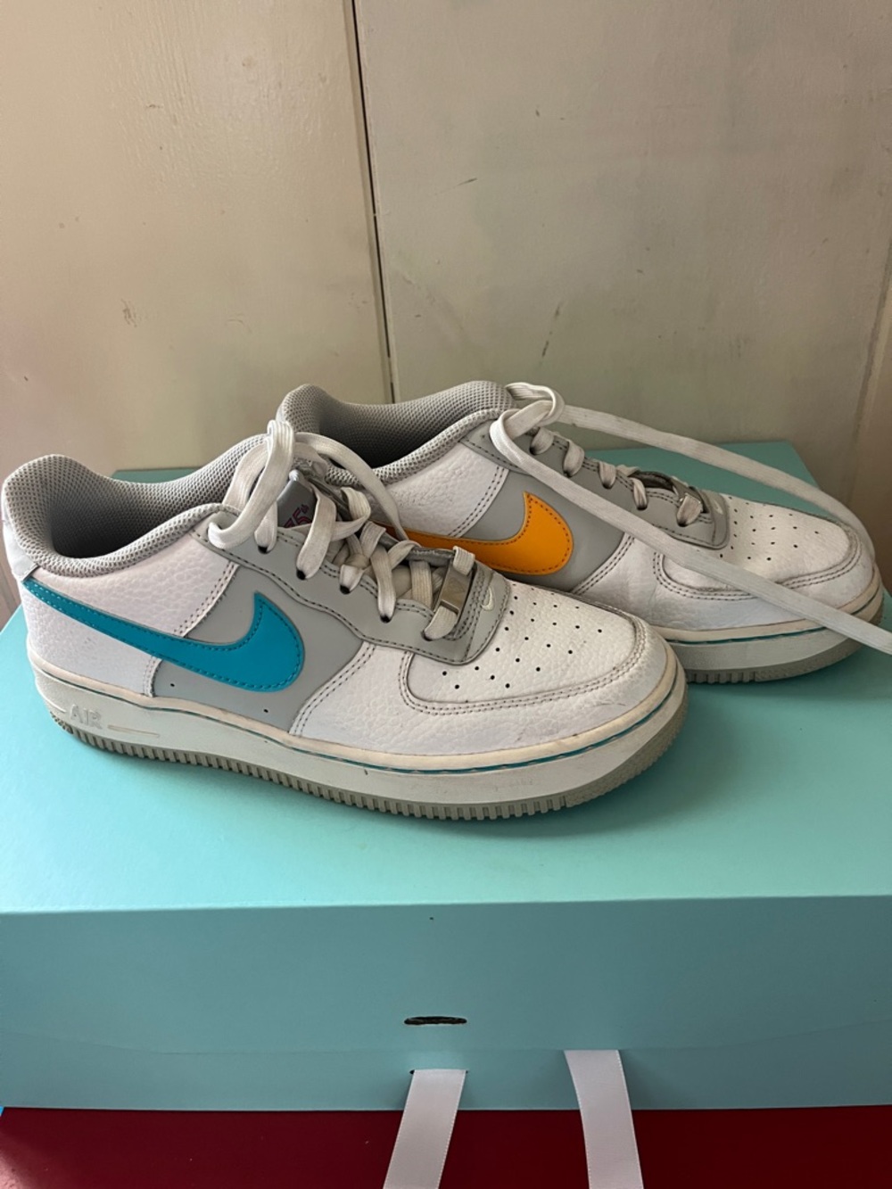 Nike NBA x Air Force 1 '07 LV8 EMB '75th Anniversary Sneaker Sz 6Y